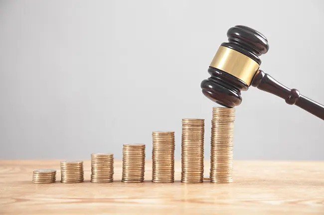 Can Lawyer Fees Be Tax Deductible